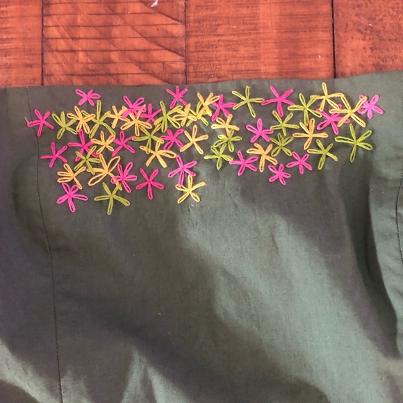 NWT J Crew Upcycle Embroidered Strapless Peplum Top in Stretch Cotton - Size 4 - Picture 2 of 6